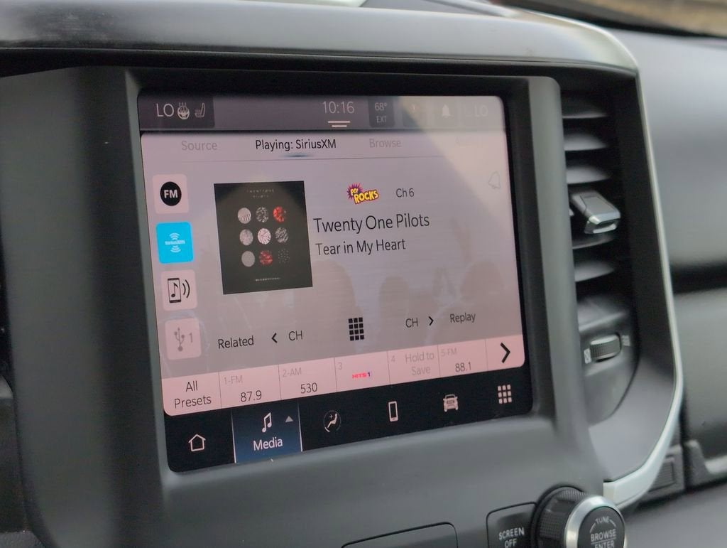 2022 RAM 1500 Big Horn Quad Cab 4x4 6'4" Box