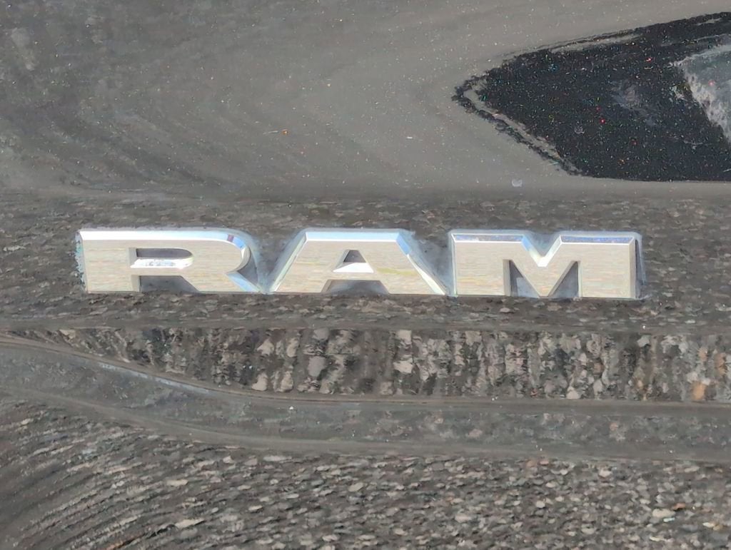 2023 RAM 1500 Big Horn Crew Cab 4x4 5'7" Box