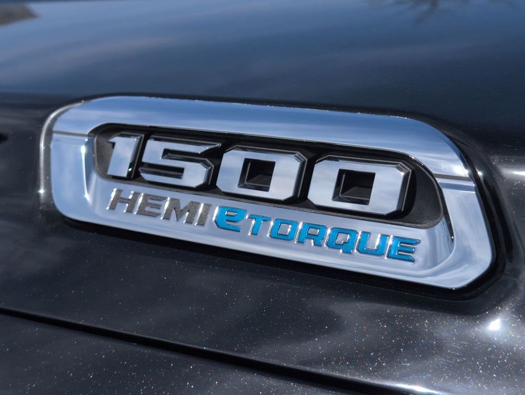 2023 RAM 1500 Big Horn Crew Cab 4x4 5'7" Box