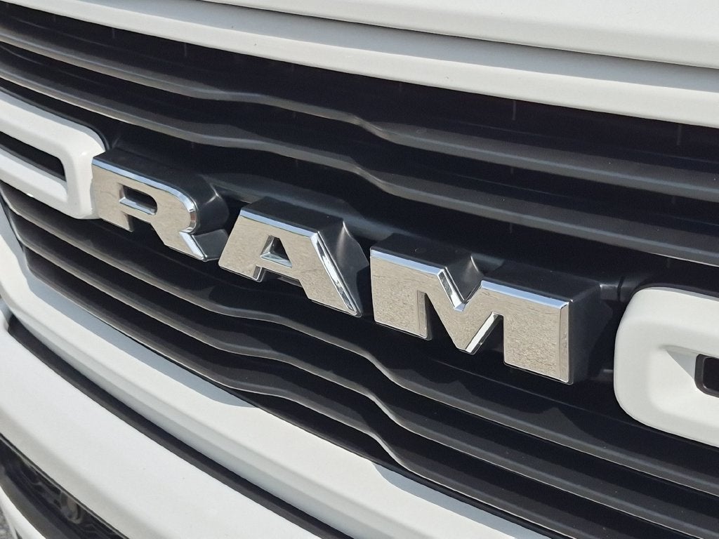 2023 RAM 1500 Laramie Crew Cab 4x4 5'7" Box