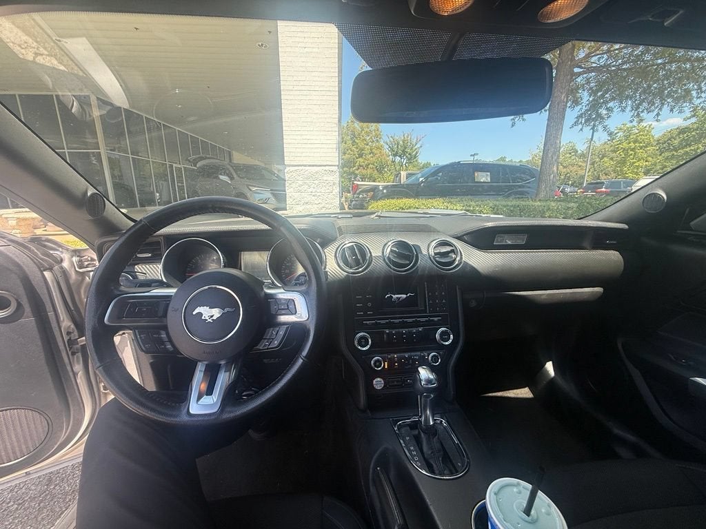 2016 Ford Mustang V6