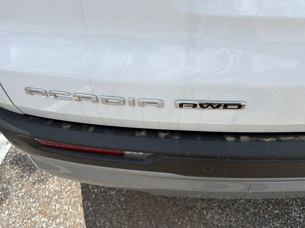 2025 GMC Acadia Elevation