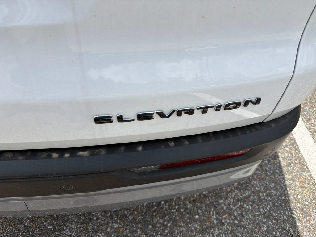 2025 GMC Acadia Elevation