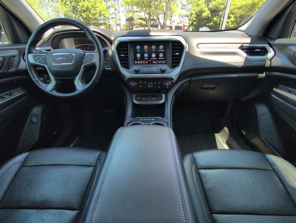 2022 GMC Acadia SLT