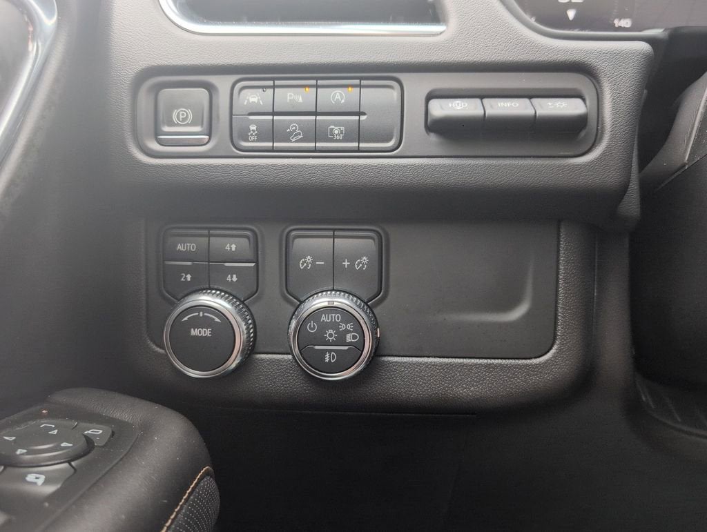 2023 GMC Yukon AT4