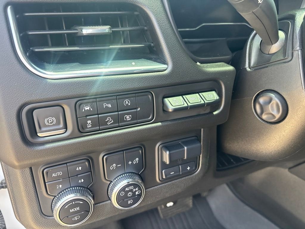 2023 GMC Yukon AT4