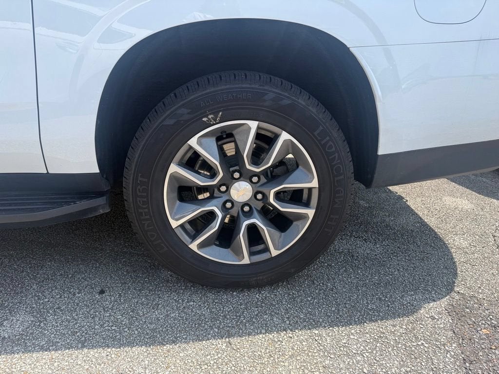 2023 Chevrolet Suburban LT