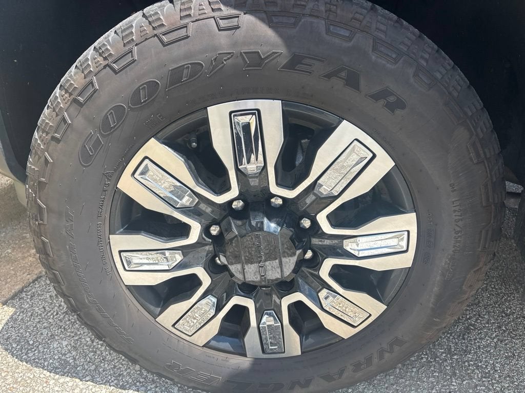 2025 GMC Sierra 2500 HD Denali