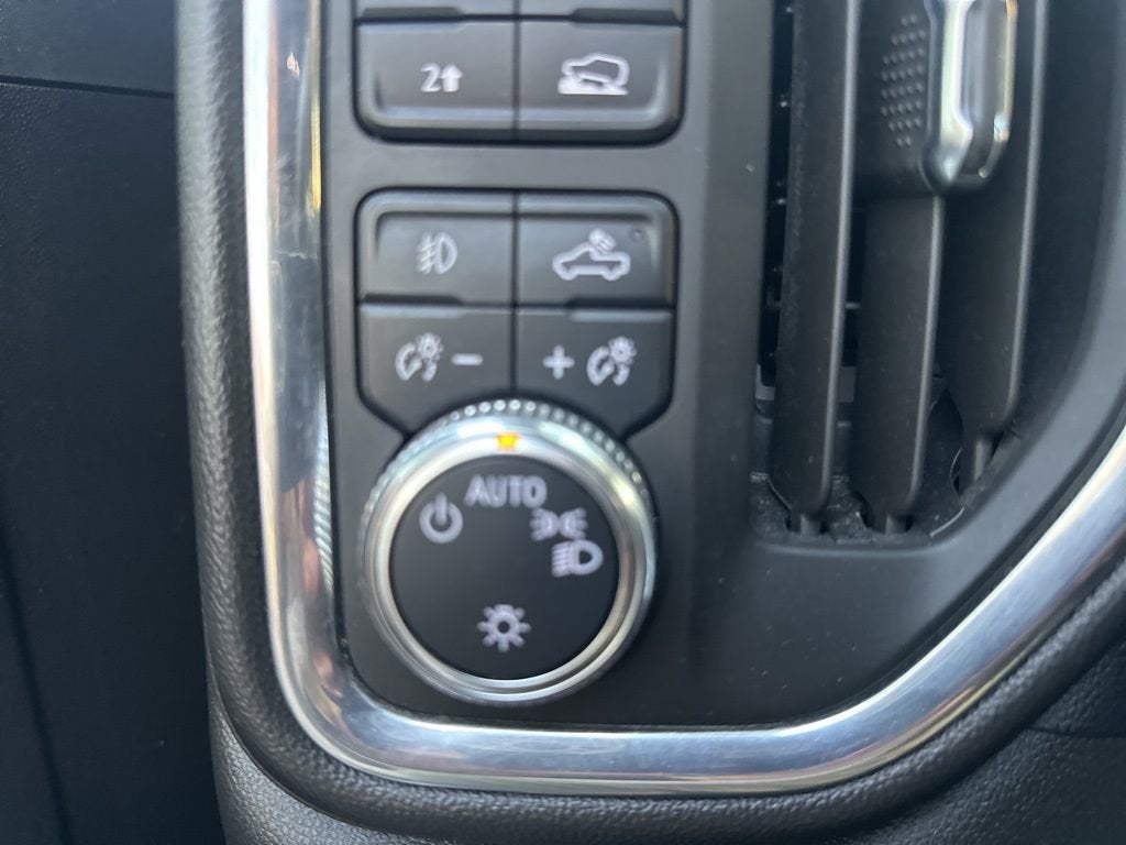 2022 GMC Sierra 1500 Limited Elevation