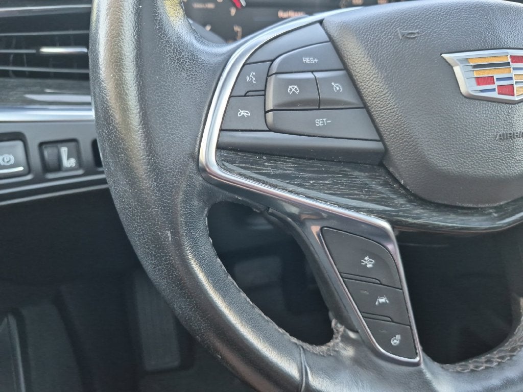 2022 Cadillac XT5 Premium Luxury
