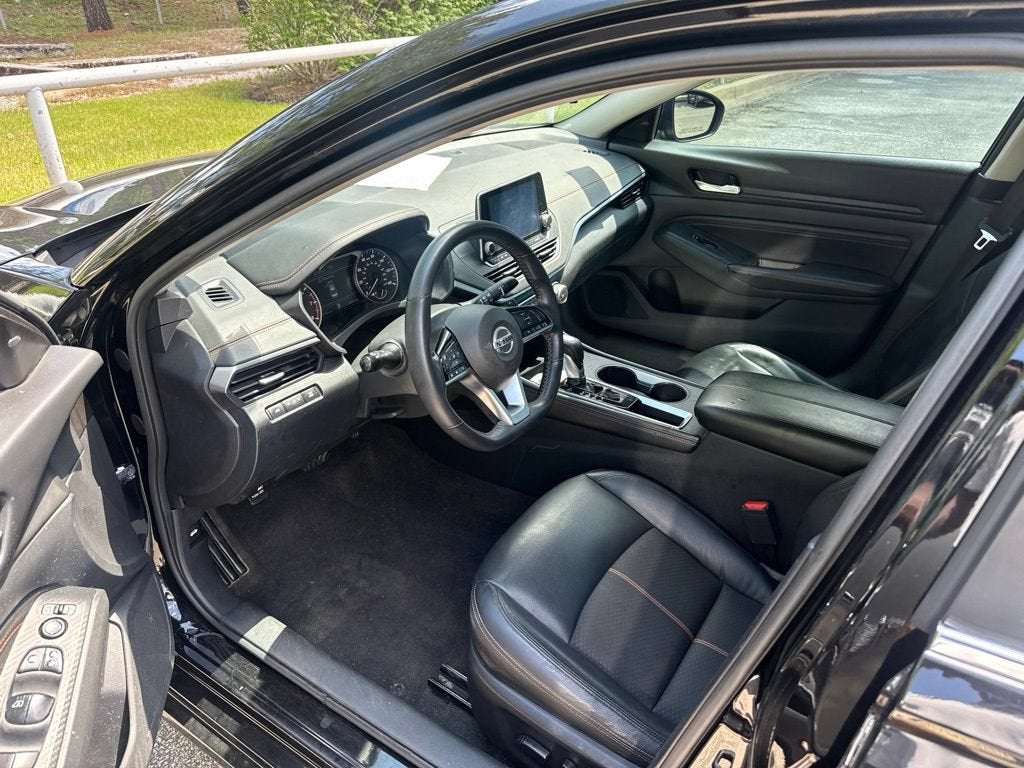 2021 Nissan Altima SR FWD