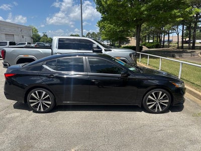 2021 Nissan Altima SR FWD
