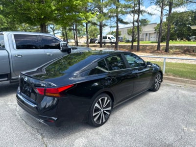 2021 Nissan Altima SR FWD