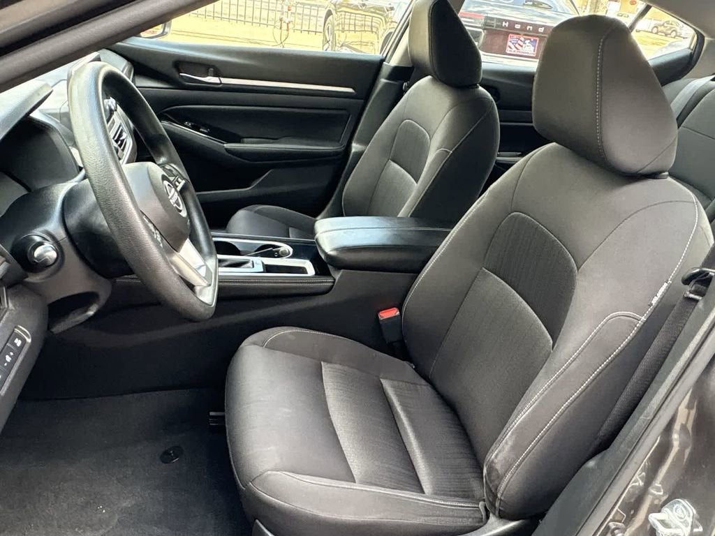 2023 Nissan Altima SV FWD