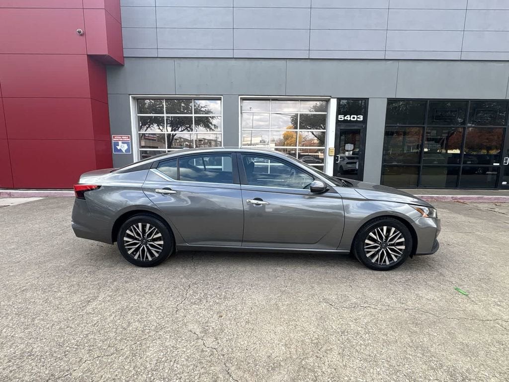 2023 Nissan Altima SV FWD