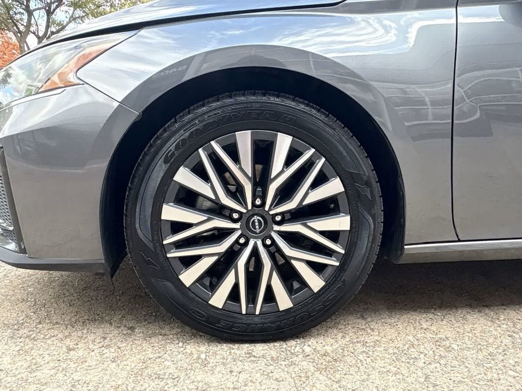 2023 Nissan Altima SV FWD