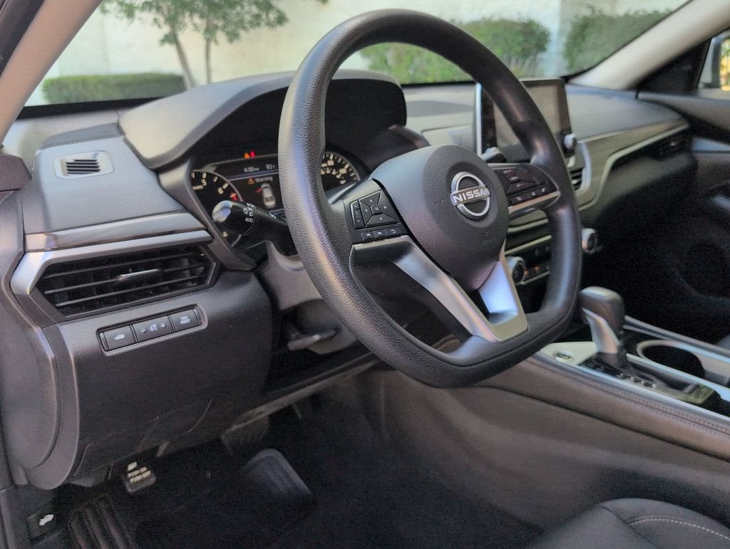 2023 Nissan Altima SV FWD