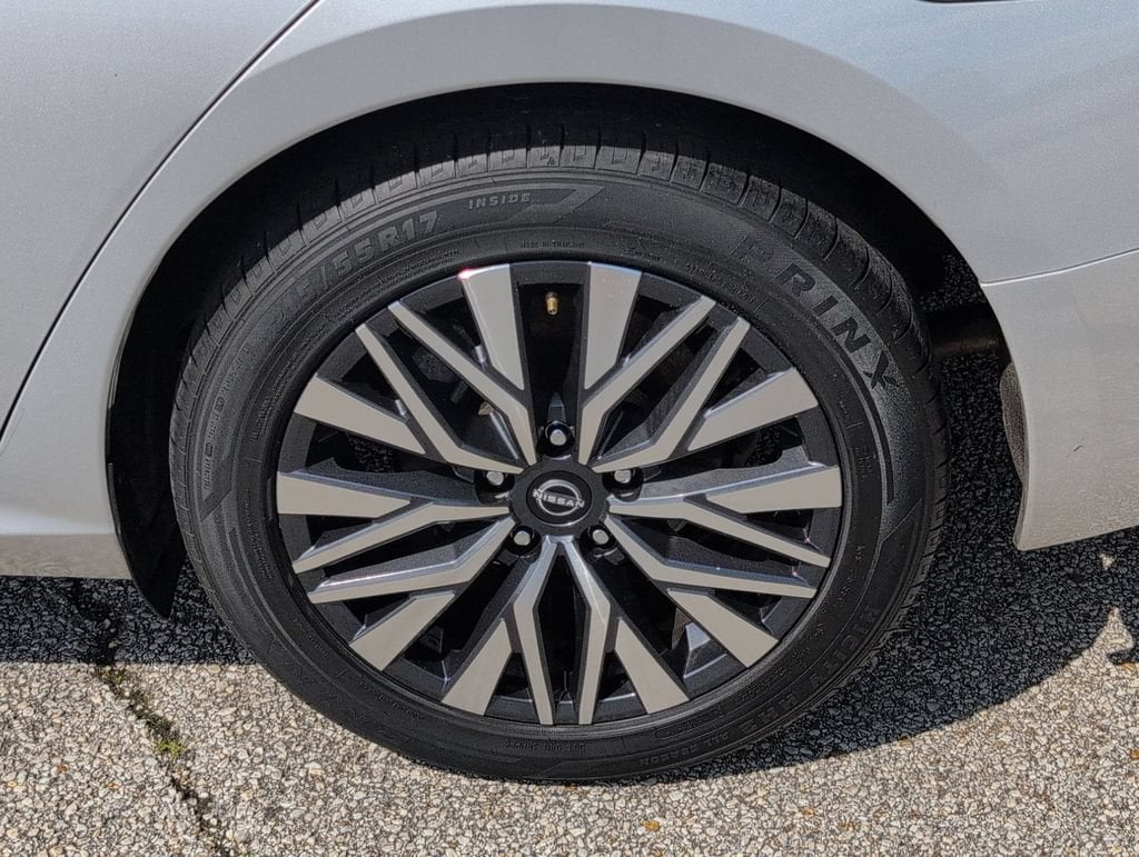 2023 Nissan Altima SV FWD
