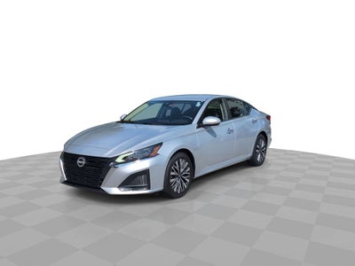 2023 Nissan Altima SV FWD