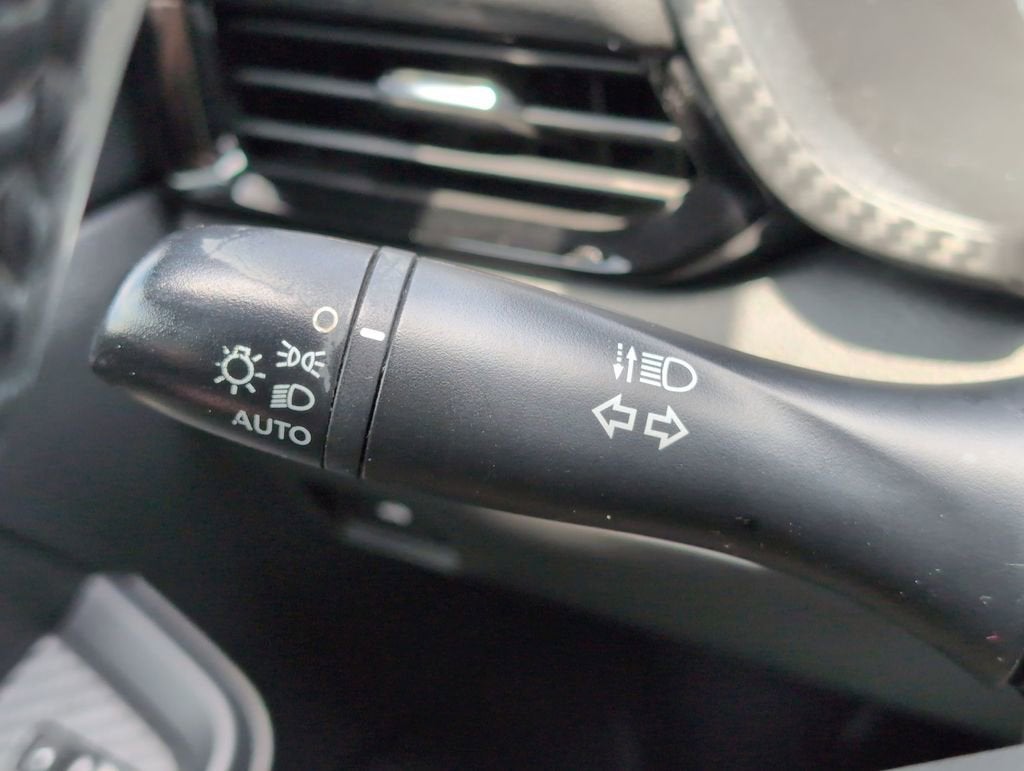 2022 Nissan Sentra SV Xtronic CVT