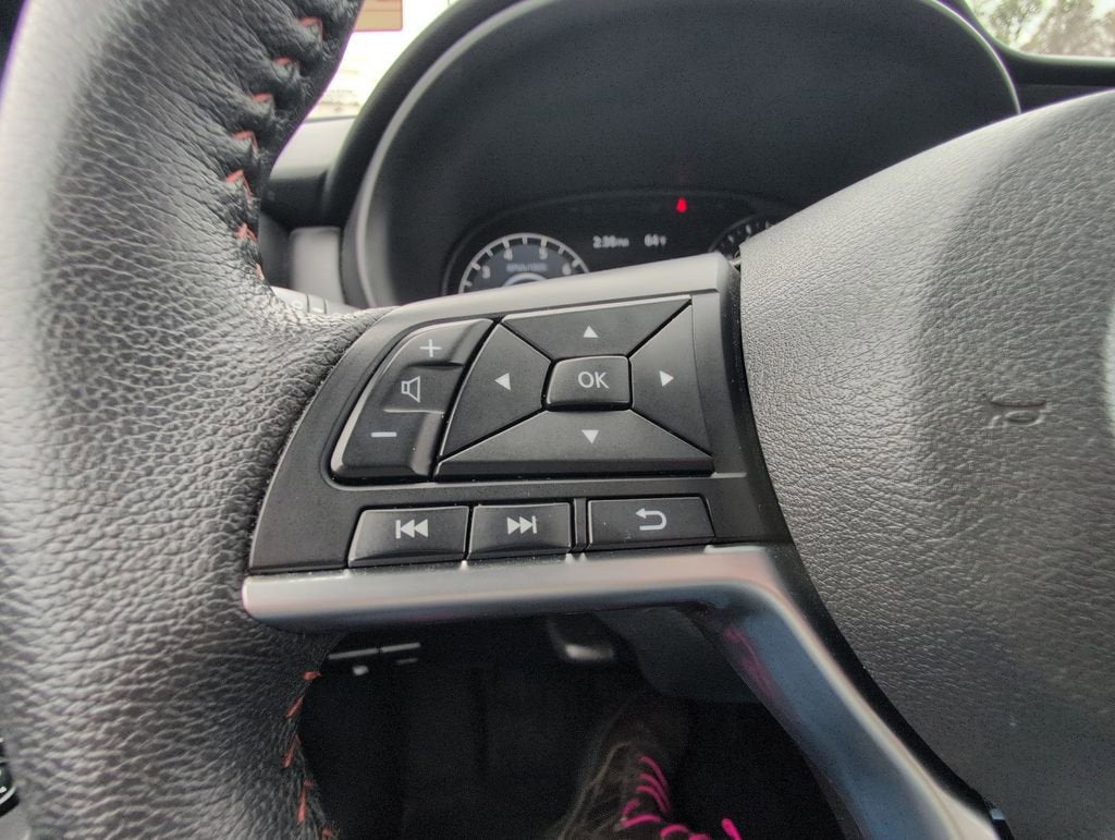 2023 Nissan Kicks SR Xtronic CVT