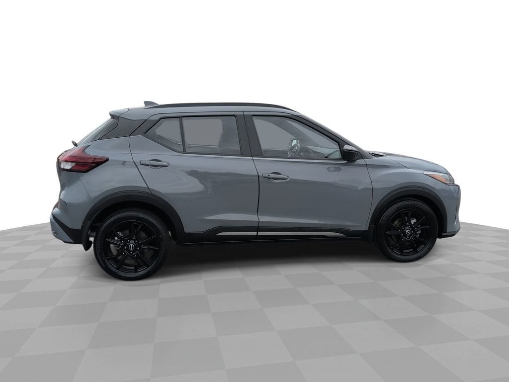 2023 Nissan Kicks SR Xtronic CVT