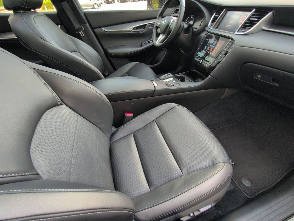 2024 INFINITI QX50 LUXE