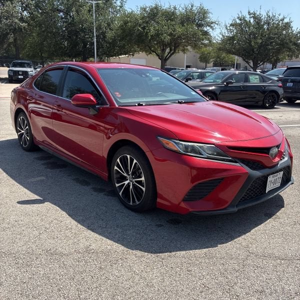 2019 Toyota Camry SE