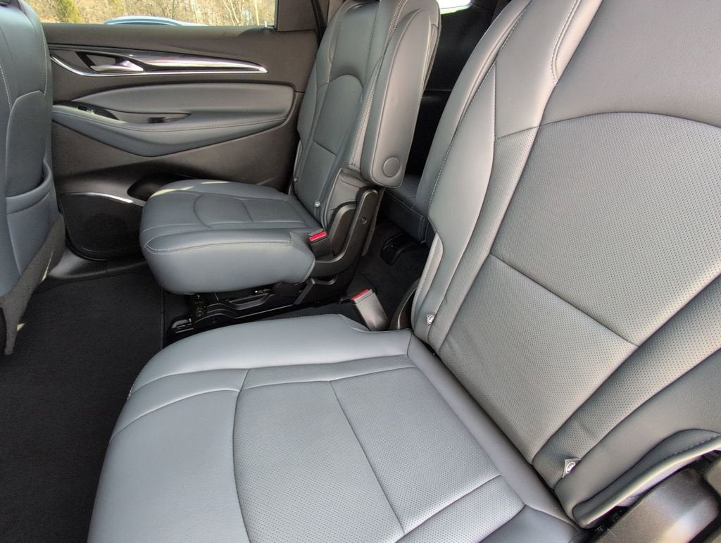 2022 Buick Enclave Essence