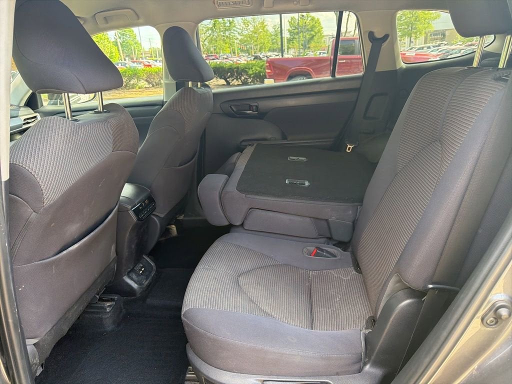 2021 Toyota Highlander LE