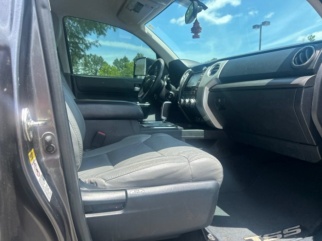 2015 Toyota Tundra SR5 5.7L V8