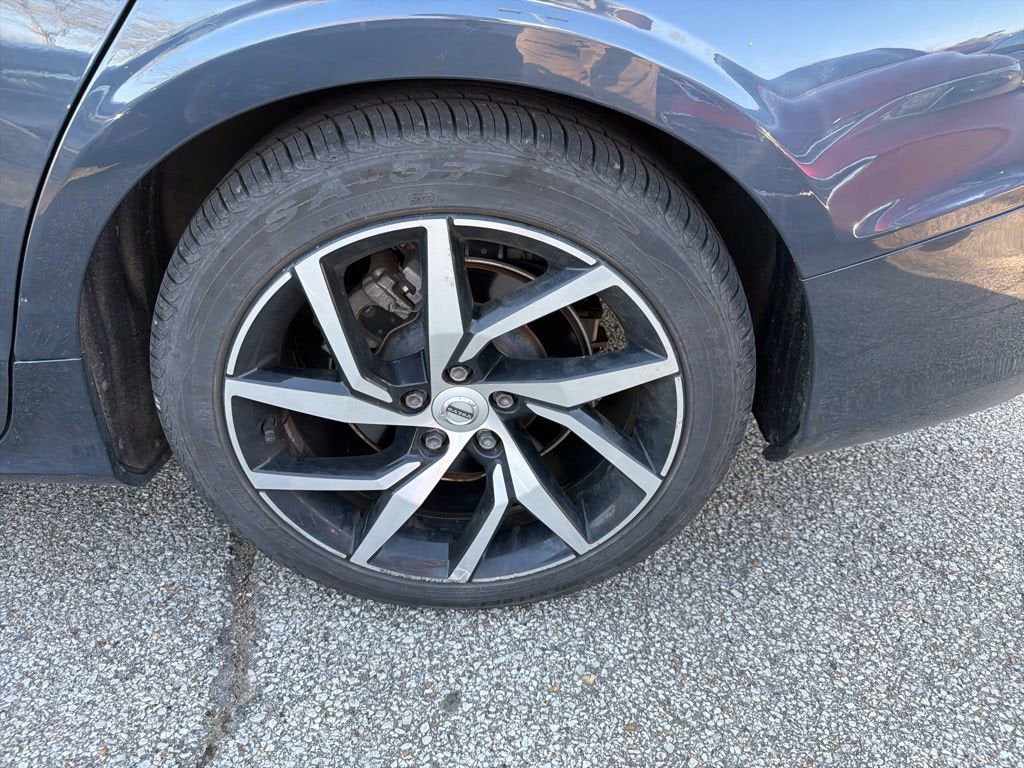 2020 Volvo S60 T5 Momentum