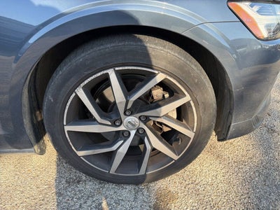 2020 Volvo S60 T5 Momentum