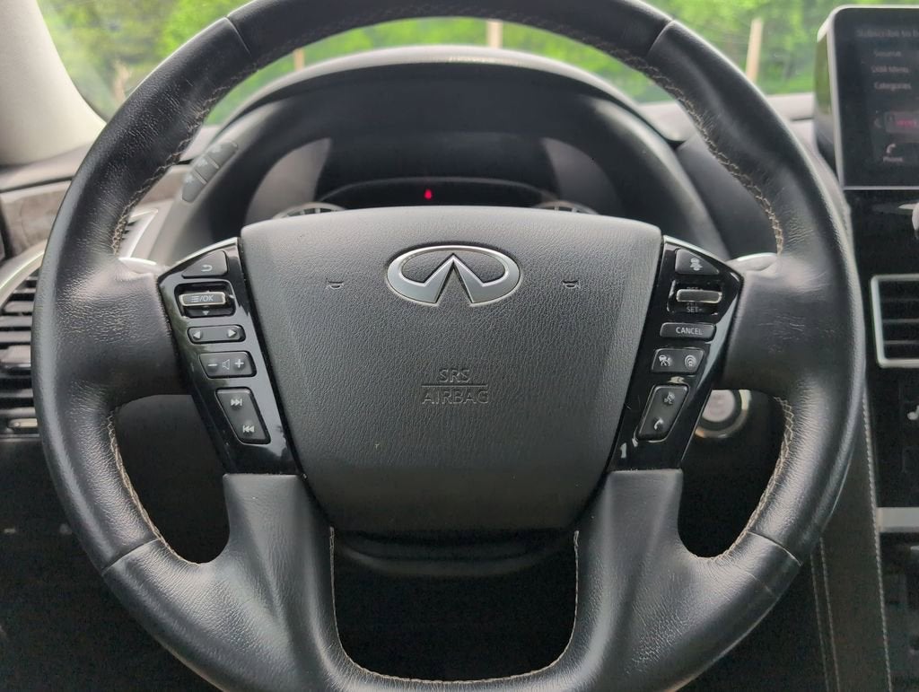 2022 INFINITI QX80 LUXE