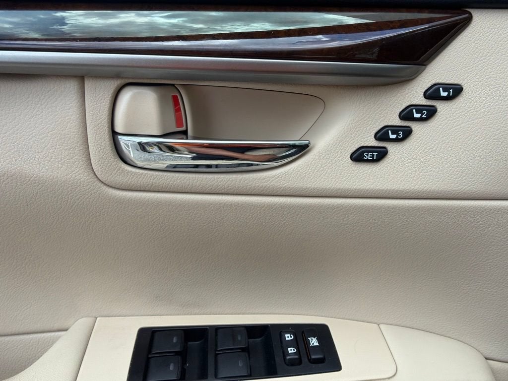 2015 Lexus ES 350 Crafted Line