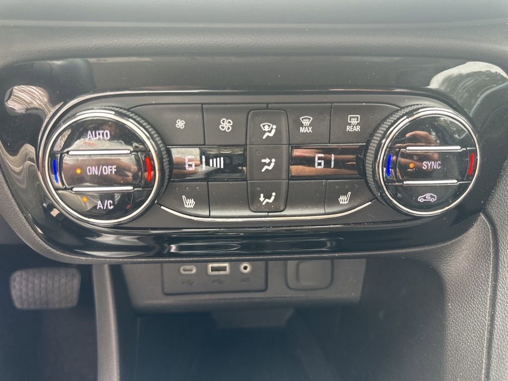 2022 Buick Encore GX Select