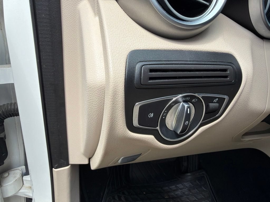 2020 Mercedes-Benz GLC 300 GLC 300