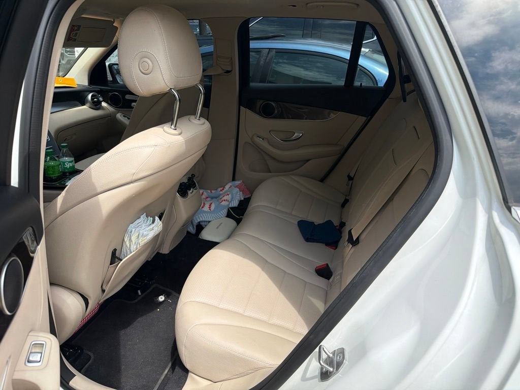 2020 Mercedes-Benz GLC 300 GLC 300