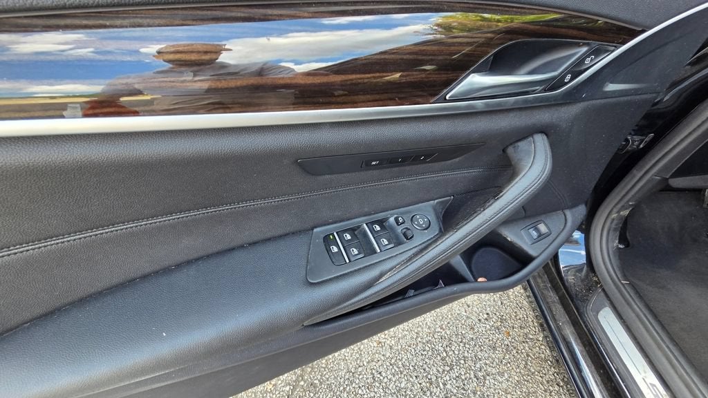 2019 BMW 530i 530i