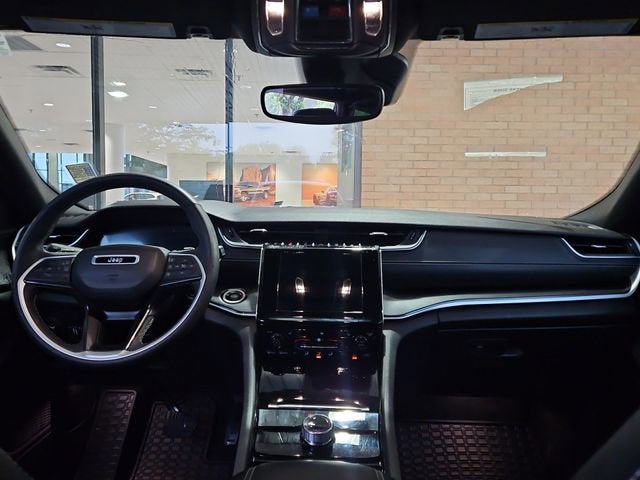 2023 Jeep Grand Cherokee L Altitude 4x2