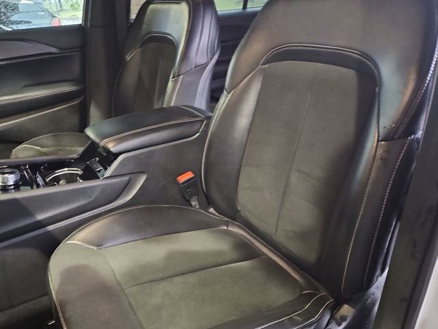 2023 Jeep Grand Cherokee L Altitude 4x2