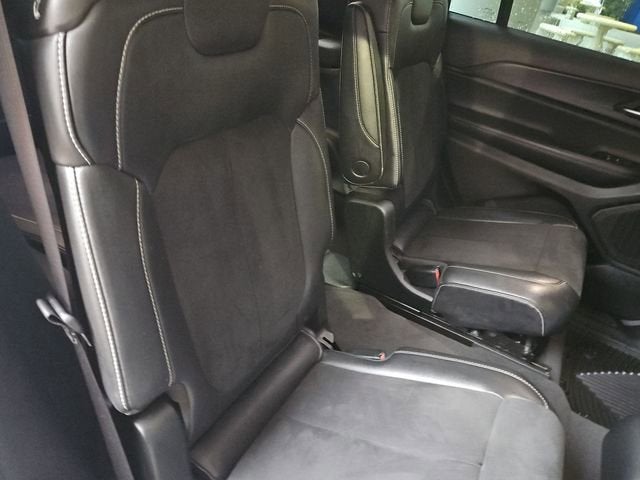 2023 Jeep Grand Cherokee L Altitude 4x2
