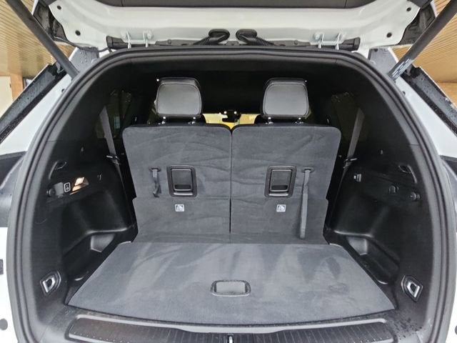 2023 Jeep Grand Cherokee L Altitude 4x2