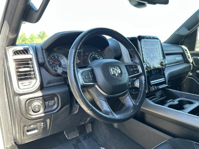 2020 RAM 1500 Laramie Crew Cab 4x4 5'7" Box