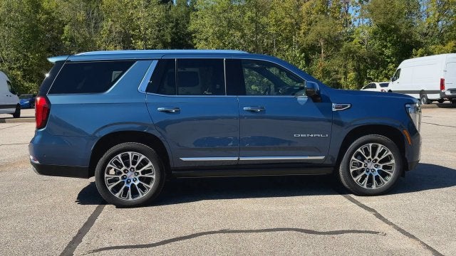 2026 GMC Yukon Denali - Photo 9