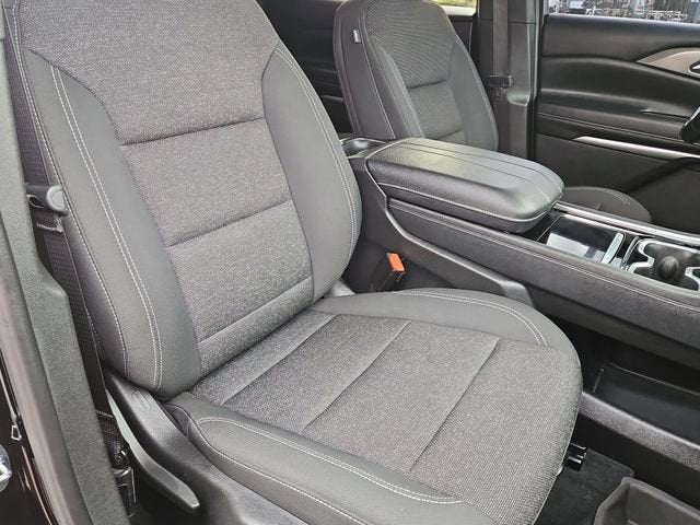 2024 Chevrolet Traverse LS