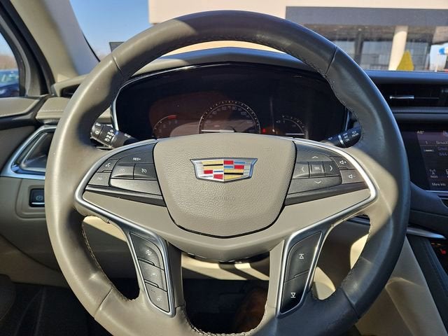 2017 Cadillac XT5 Luxury AWD