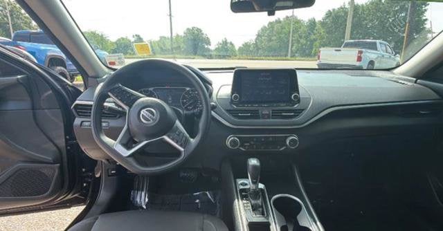 2021 Nissan Altima SV FWD