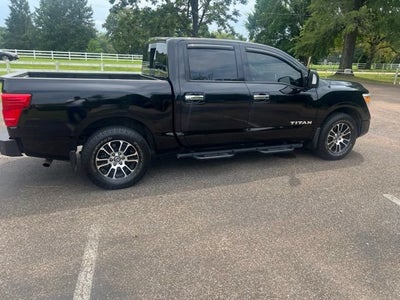 2021 Nissan TITAN Crew Cab SV 4x2
