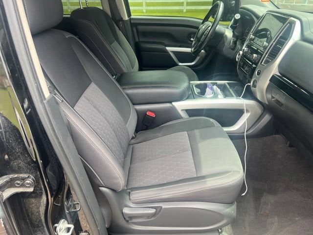 2021 Nissan TITAN Crew Cab SV 4x2